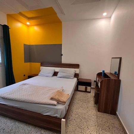 Smb-Gn Residence Lambandji - Electricite Et Wifi H24 Conakry Exteriör bild