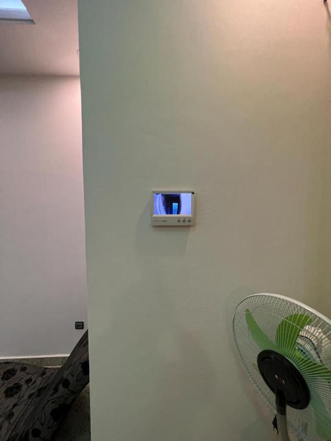 Smb-Gn Residence Lambandji - Electricite Et Wifi H24 Conakry Exteriör bild